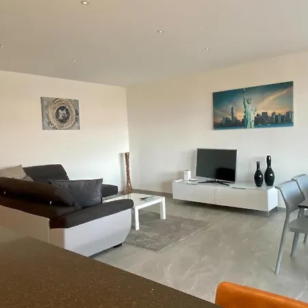 Lungolago Apartment