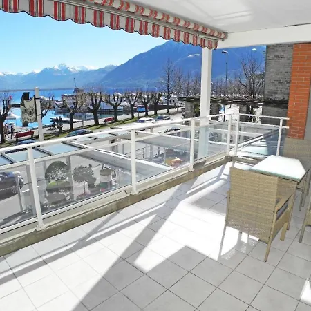 Lungolago Apartment
